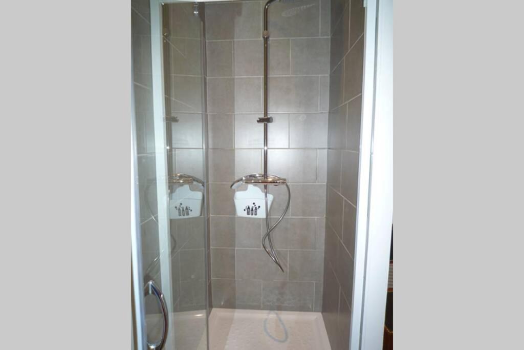 Photo of Bathroom in Centre