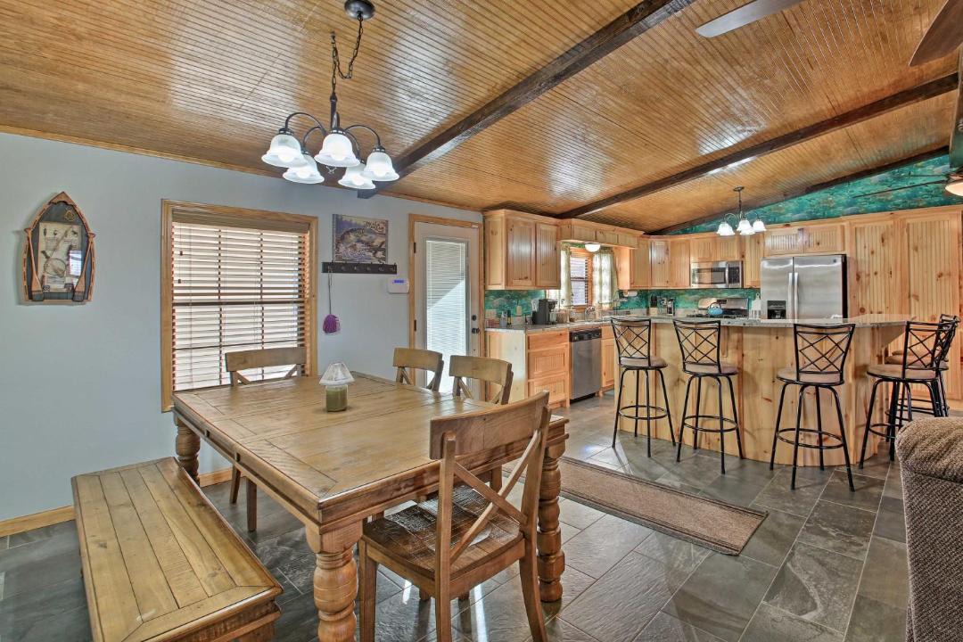 Photo of Livingroom in Mid America