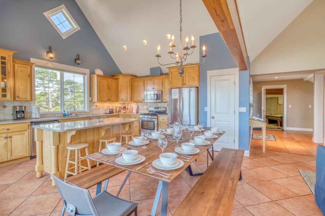 Photo of Others in Roads End