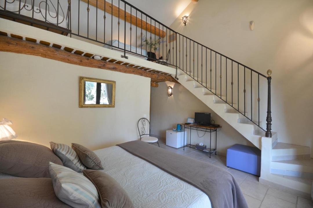 Photo of Others in Cucuron