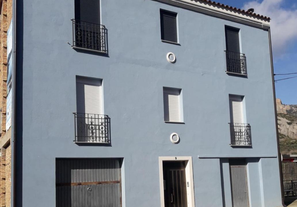 Photo of Buildings in Camarasa