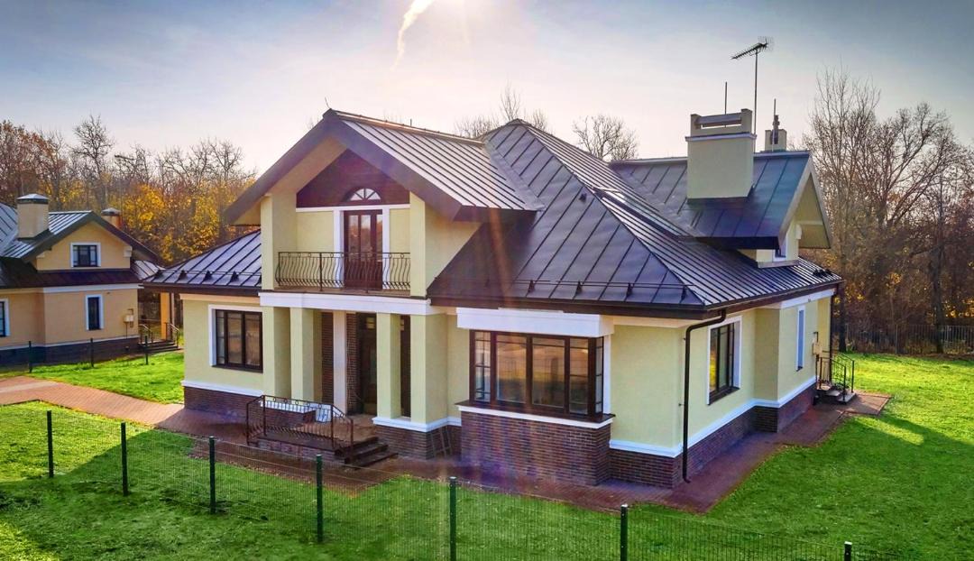 Photo of Buildings in Yakhroma