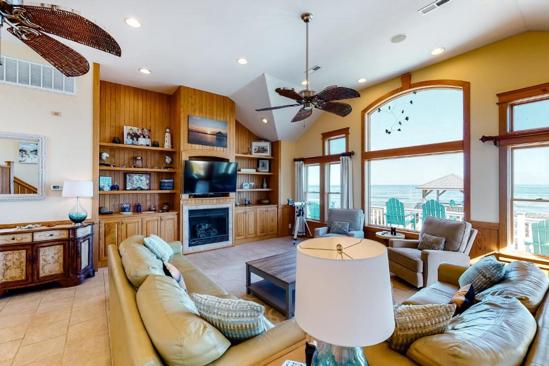 Photo of Livingroom in Whalehead Beach