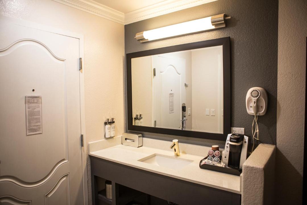 Photo of Bathroom in Old Mountain View