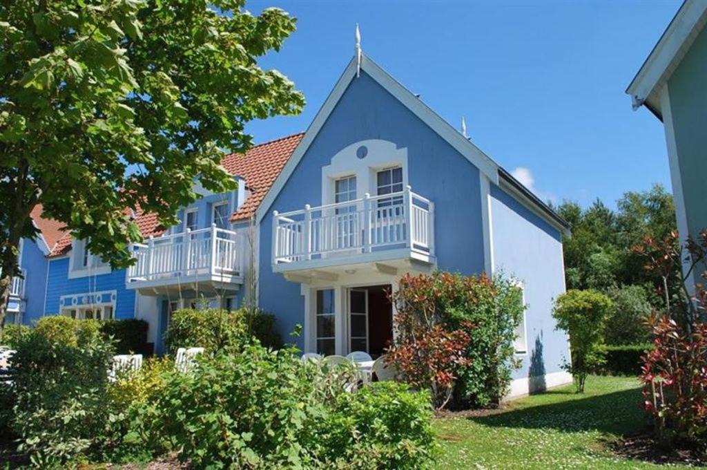 Photo of Buildings in Belle Dune