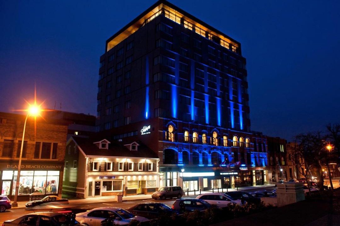 Photo of Others in Queens Square