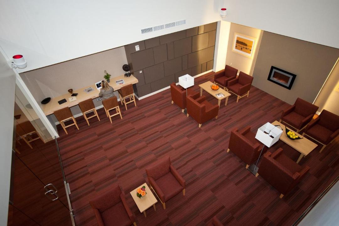 Photo of Others in Queens Square