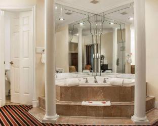 Photo of Others in Niagara Falls