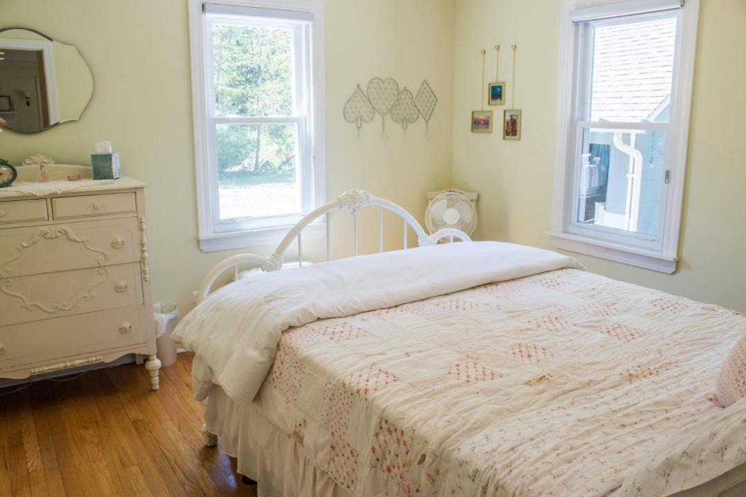 Photo of Bedroom in Lakeside