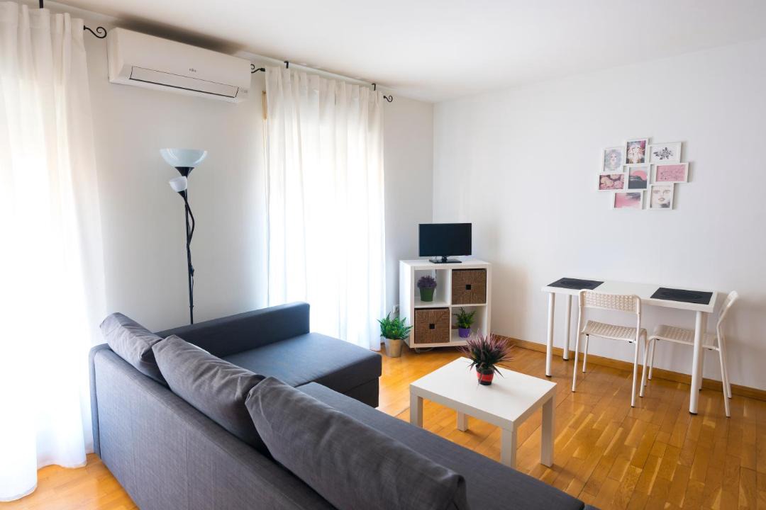 Photo of Livingroom in San Pablo