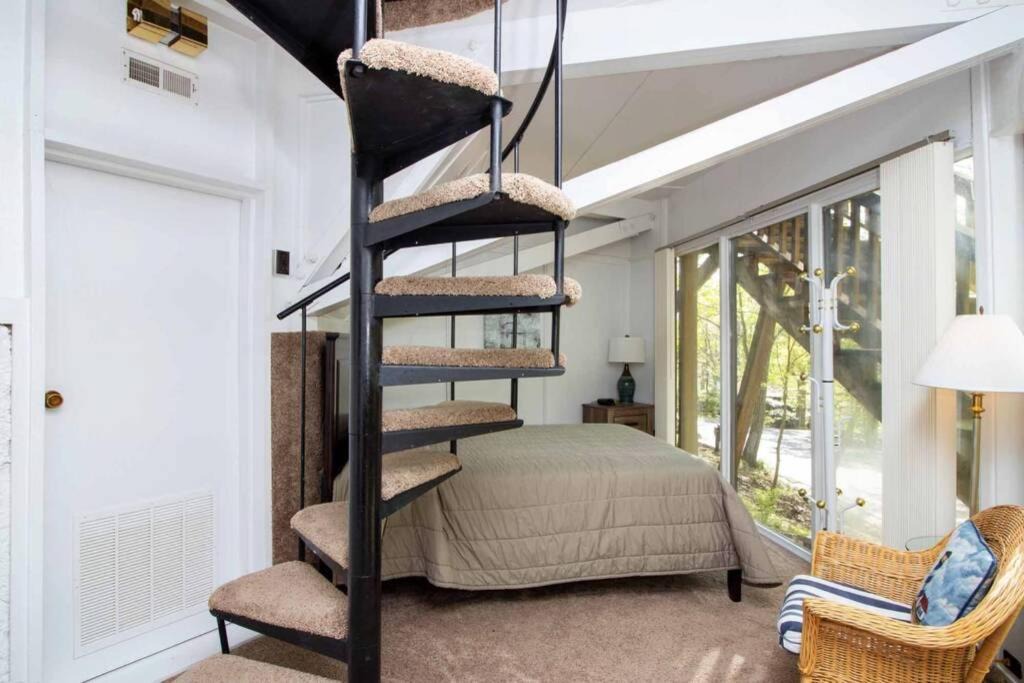 Photo of Others in Village of Four Seasons