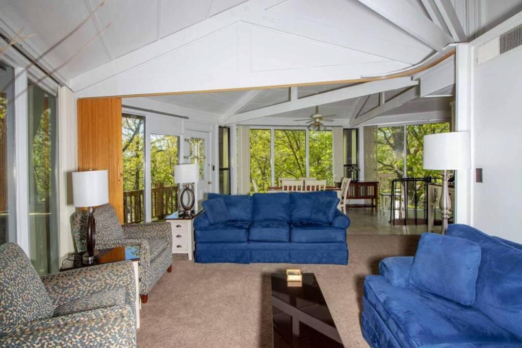 Photo of Others in Village of Four Seasons