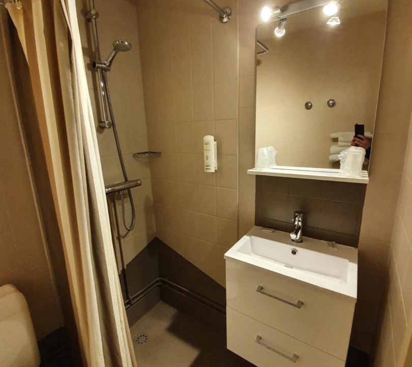 Photo of Bathroom in Cluny