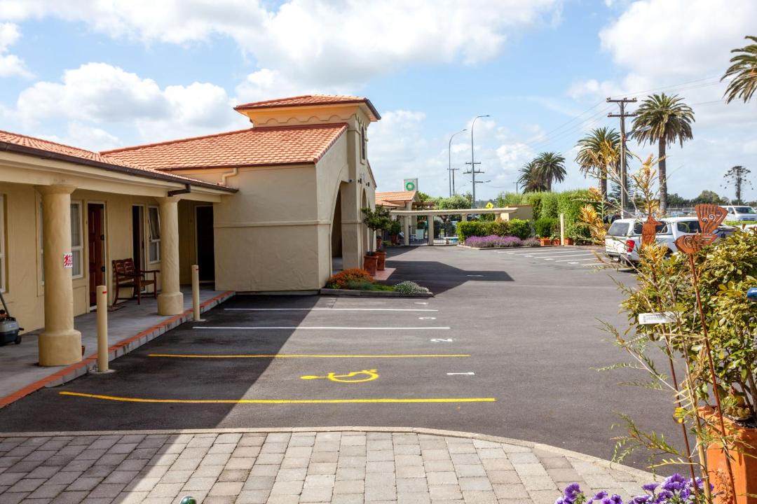 Photo of Buildings in Thames