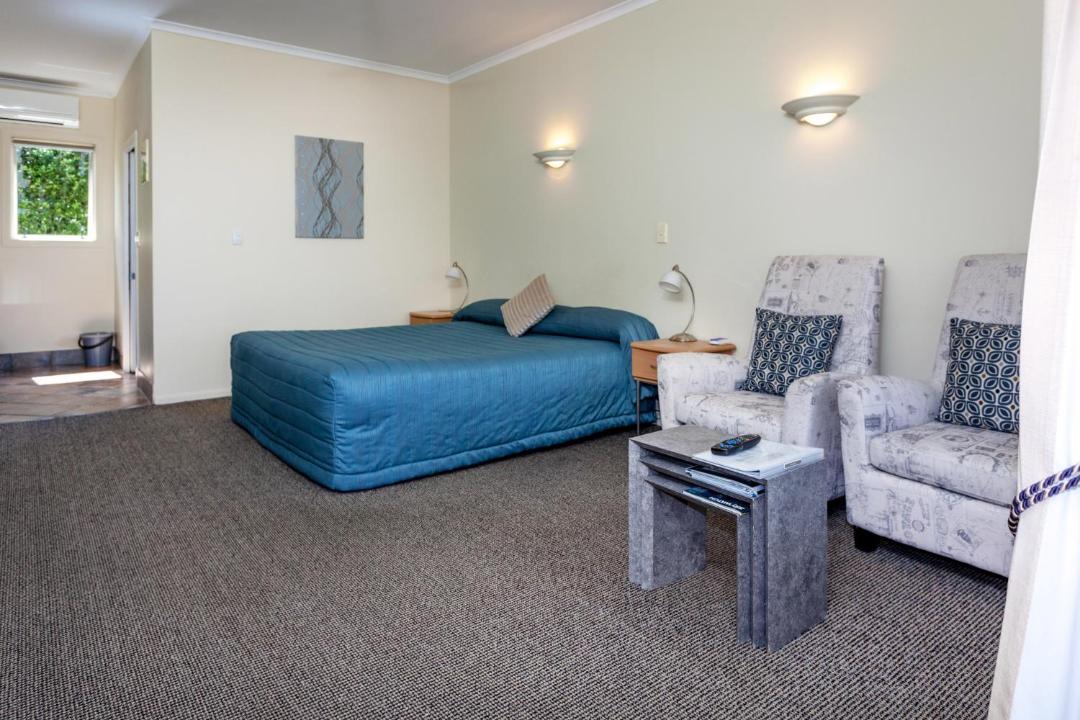 Photo of Others in Thames