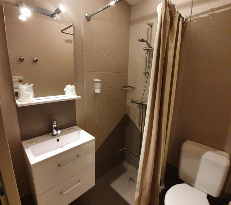 Photo of Bathroom in Cluny