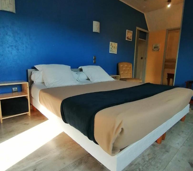 Photo of Bedroom in Saint-Berain-sur-Dheune