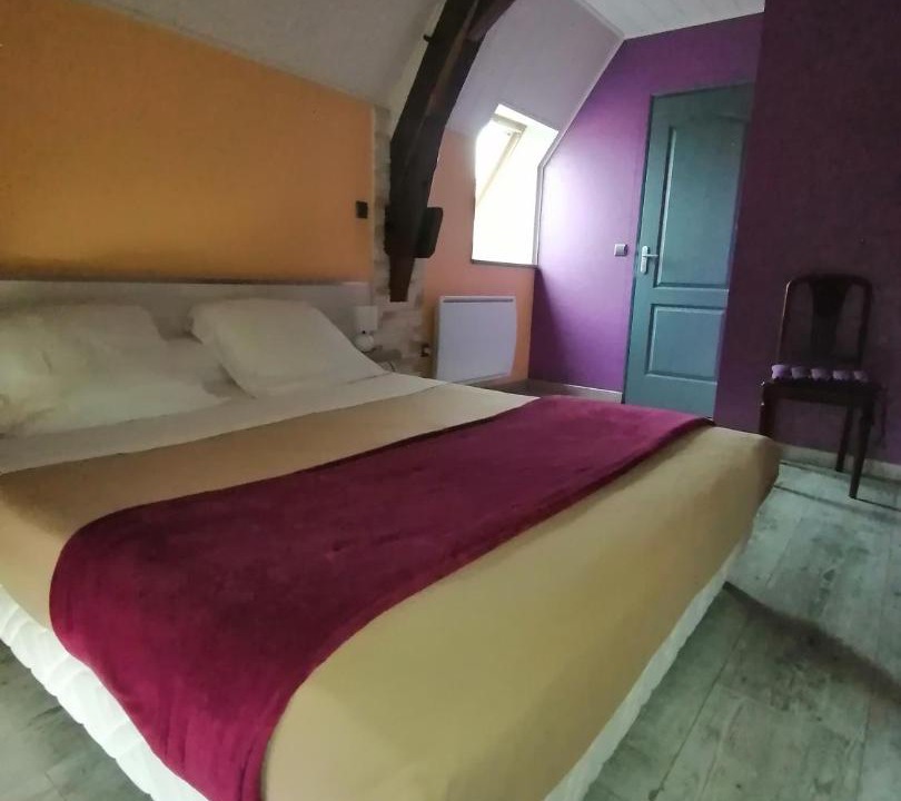 Photo of Bedroom in Saint-Berain-sur-Dheune