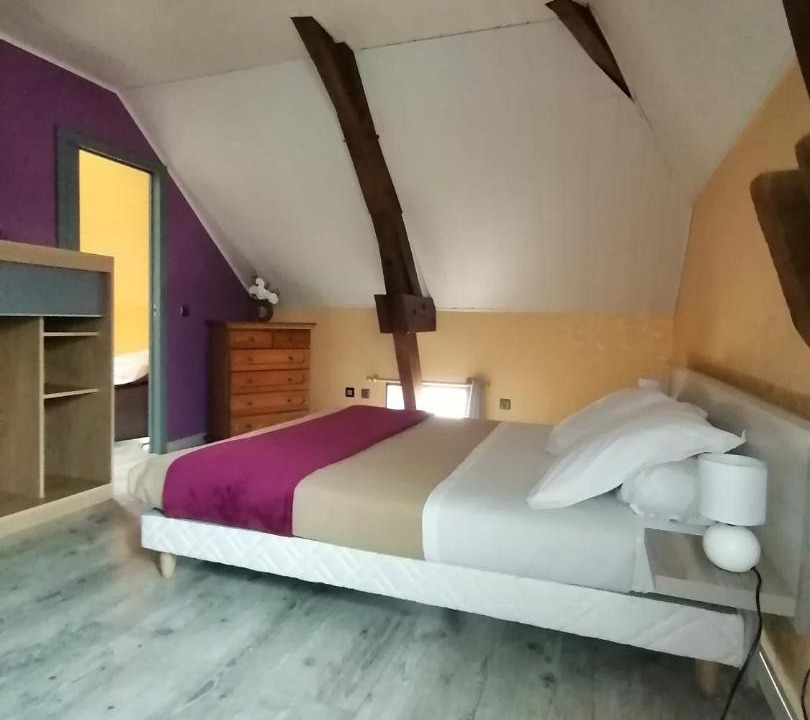 Photo of Bedroom in Saint-Berain-sur-Dheune