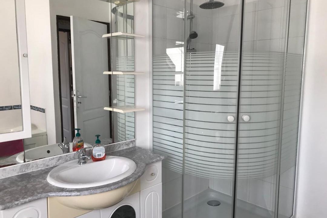 Photo of Bathroom in Plenee-Jugon