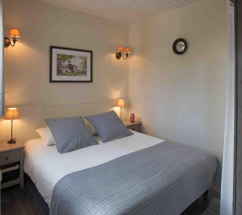 Photo of Bedroom in Magny-les-Hameaux