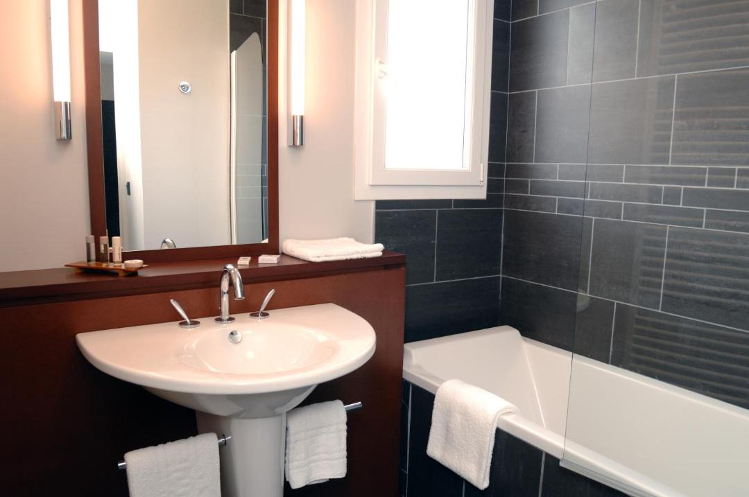 Photo of Bathroom in Perignat-les-Sarlieve