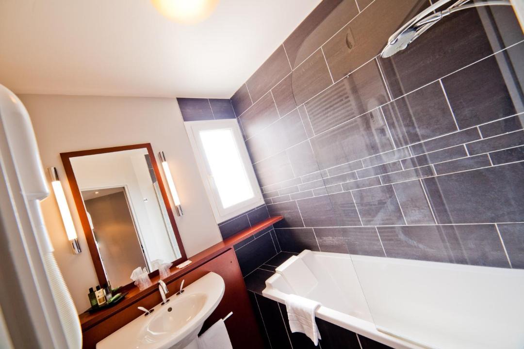 Photo of Bathroom in Perignat-les-Sarlieve