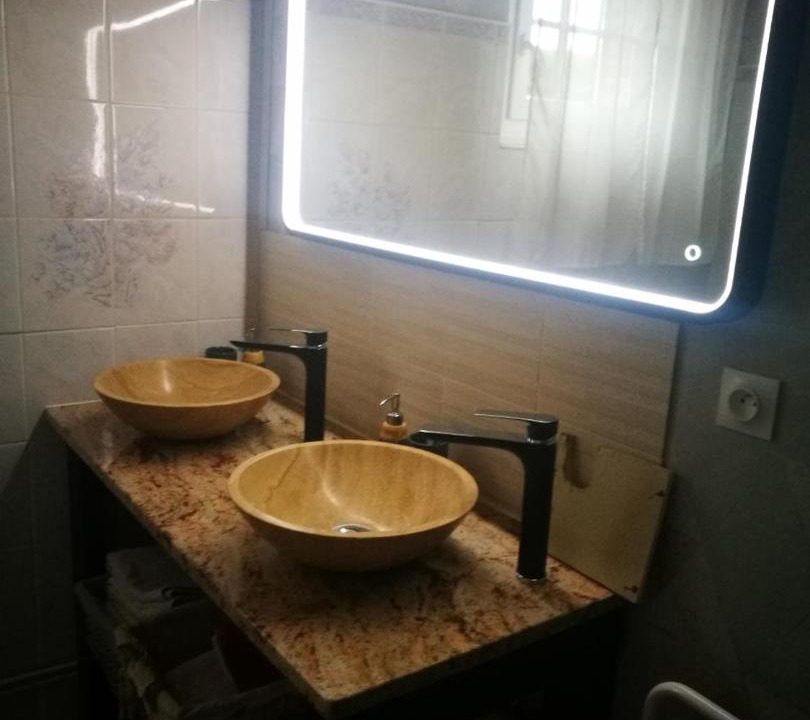 Photo of Bathroom in Vouzon