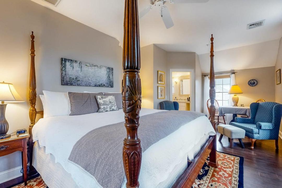 Photo of Bedroom in West Brewster