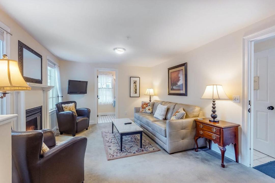 Photo of Livingroom in West Brewster