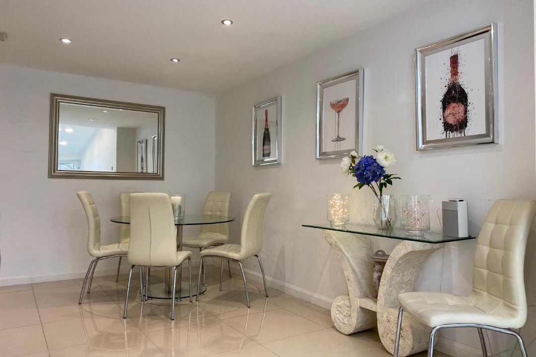 Photo of Livingroom in Weybridge