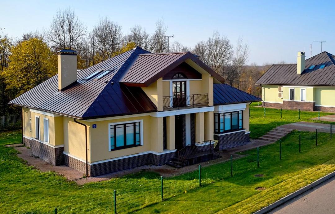 Photo of Buildings in Yakhroma