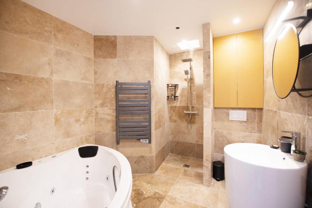 Photo of Bathroom in Quartier de la Porte-Saint-Denis