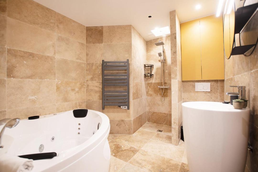 Photo of Bathroom in Quartier de la Porte-Saint-Denis