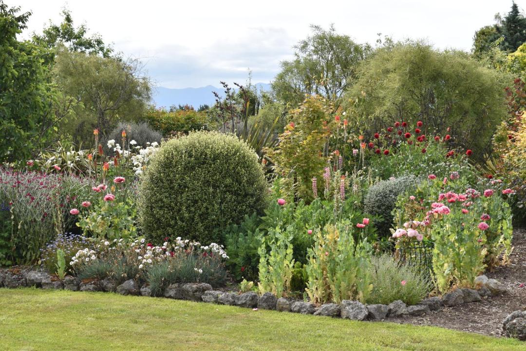 Photo of Others in Opaki