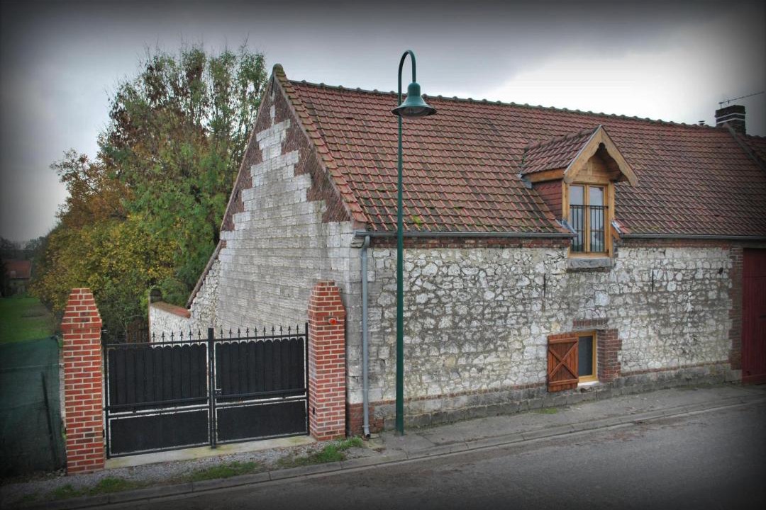 Photo of Buildings in Mont-Saint-Eloi