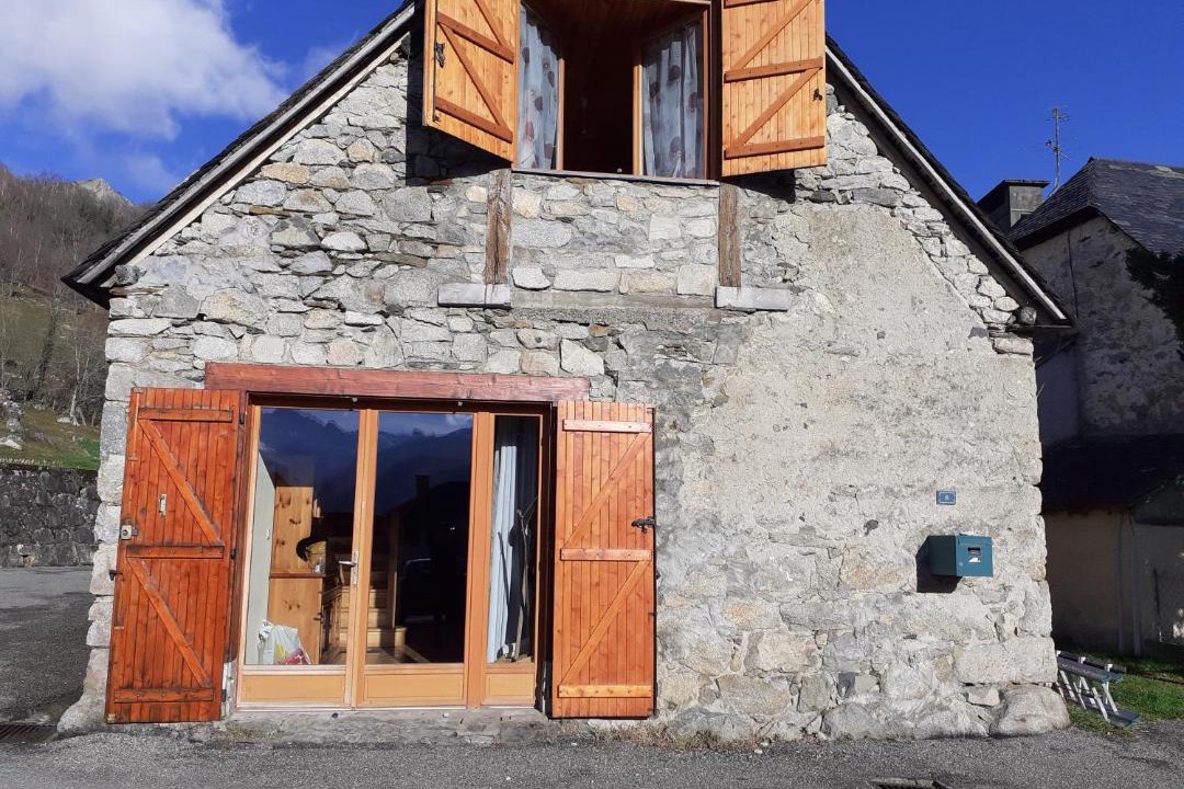Photo of Buildings in Arcizans-Dessus