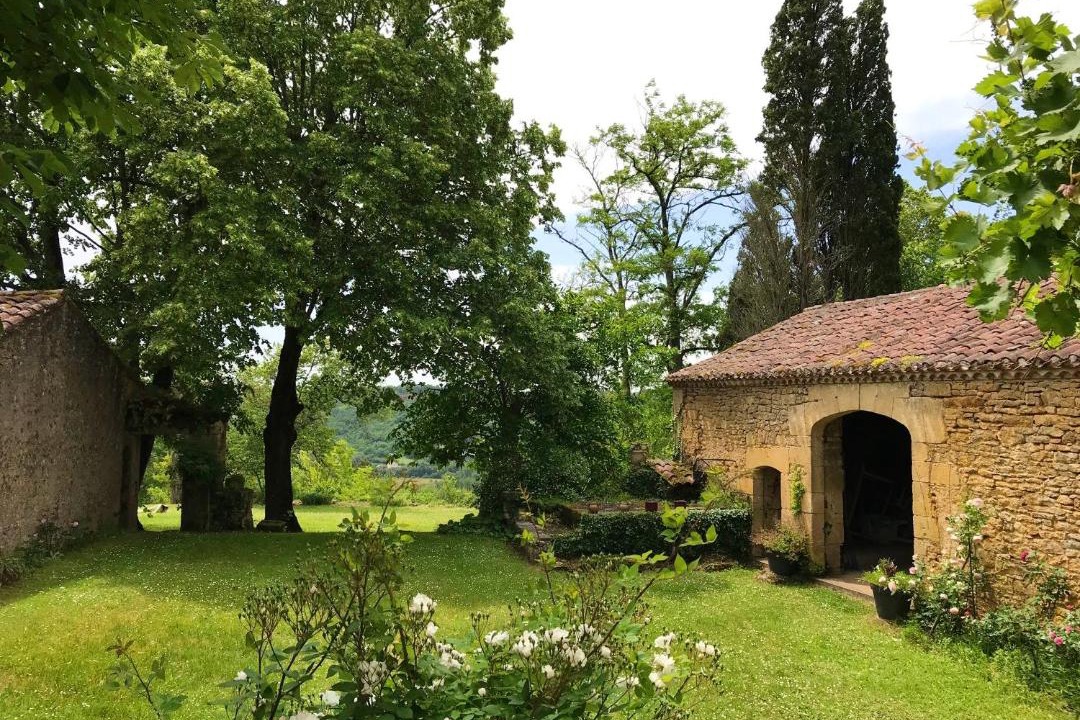 Photo of Others in Blanquefort-sur-Briolance