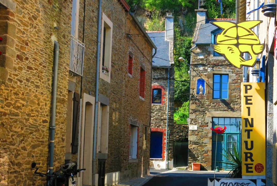 Photo of Buildings in Cancale