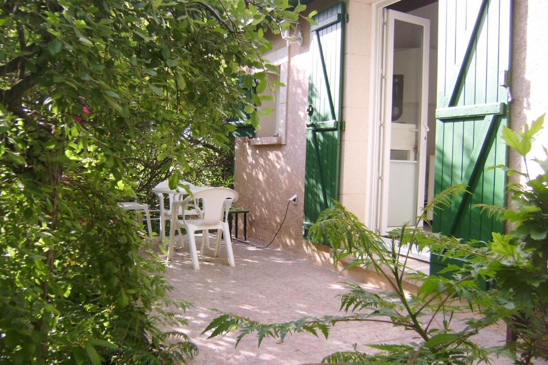 Photo of Buildings in Restinclieres