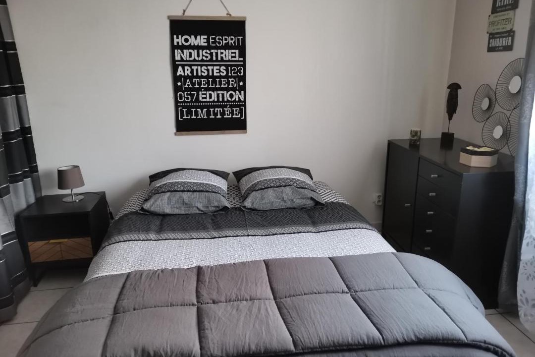 Photo of Bedroom in Saint-Laurent-d'Aigouze