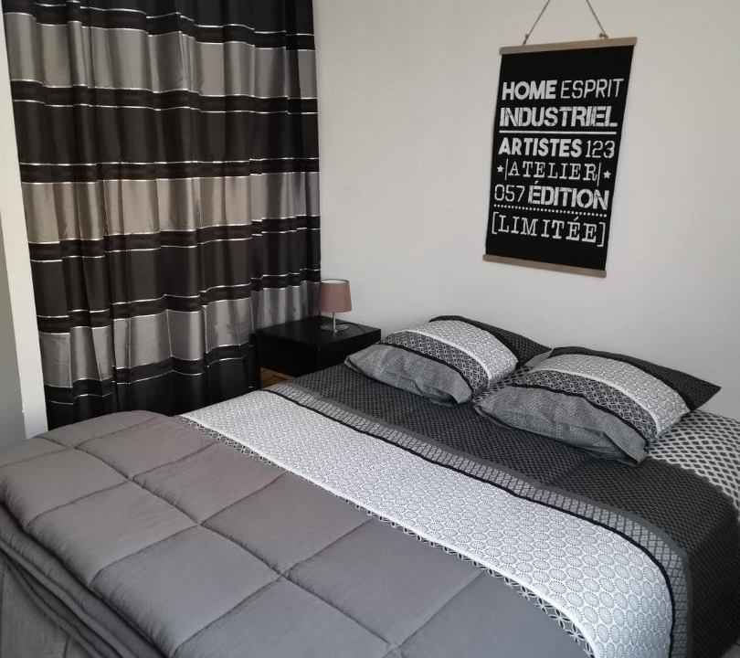Photo of Bedroom in Saint-Laurent-d'Aigouze