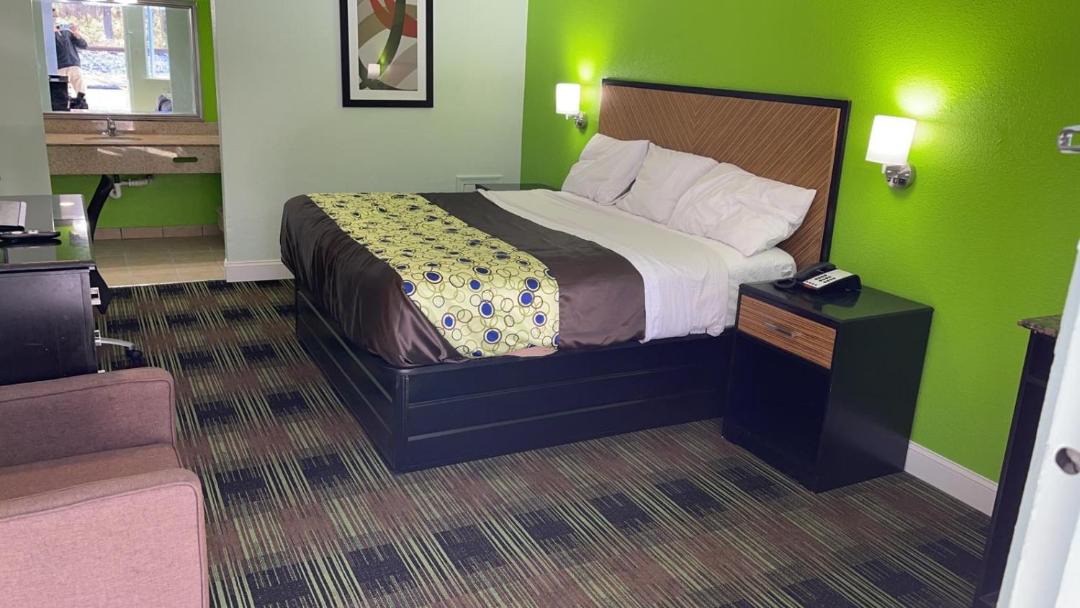 Photo of Bedroom in Chesapeake