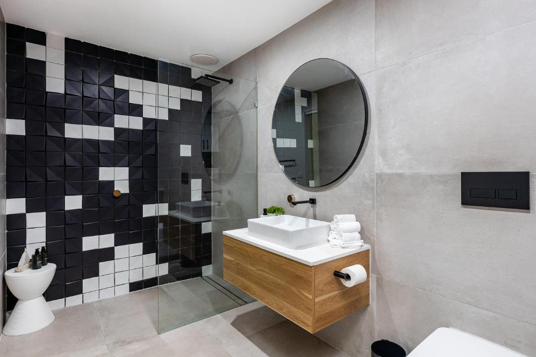 Photo of Others in Rosebud