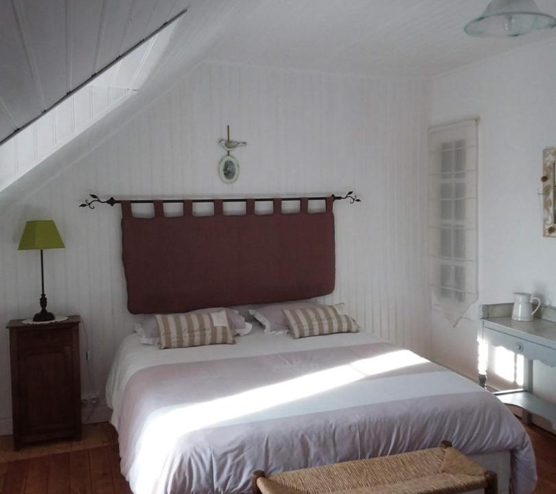 Photo of Others in Le Saint