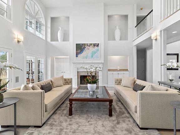 Photo of Livingroom in Village of Southampton