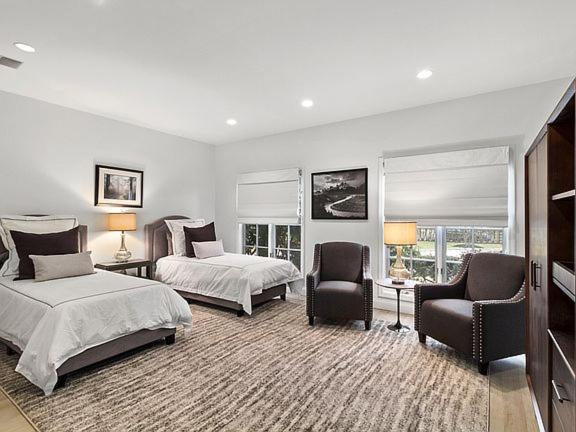 Photo of Others in Village of Southampton