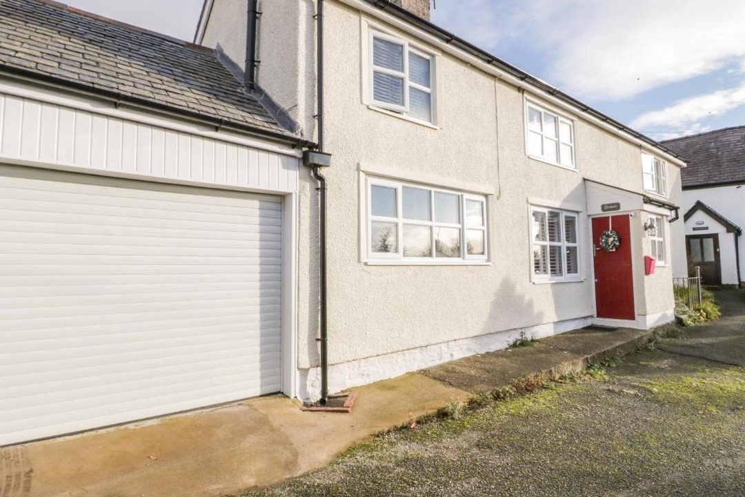 Photo of Others in Henllan