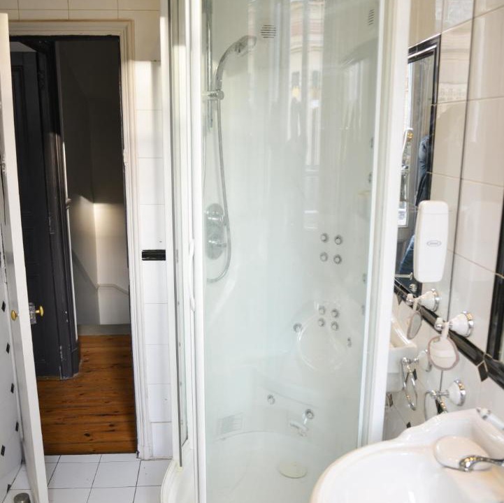 Photo of Bathroom in Matabiau