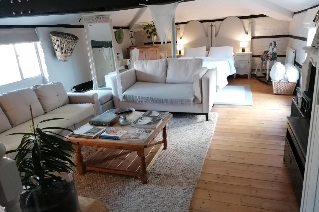 Photo of Livingroom in Old Windsor